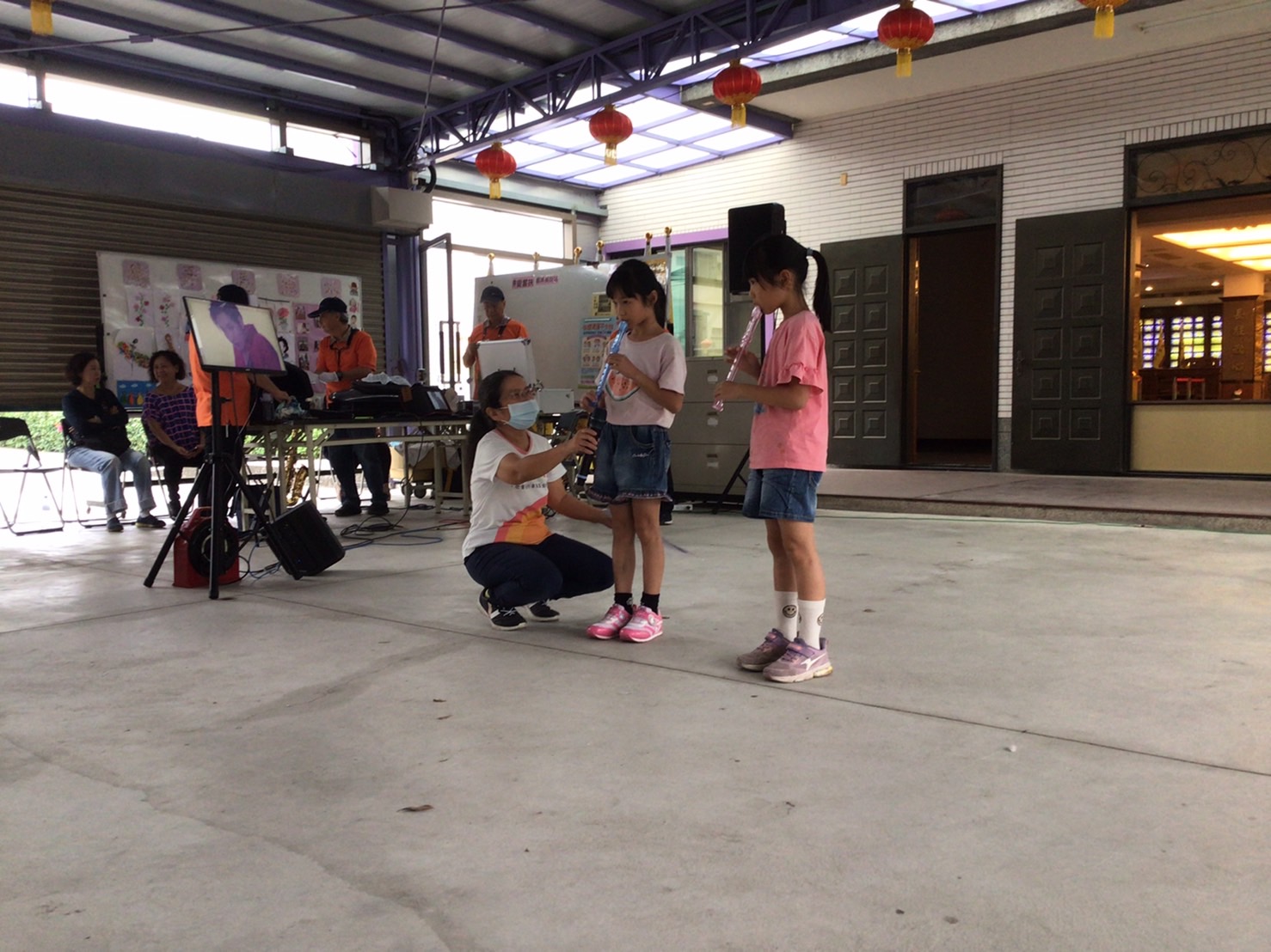 112/12/03歲末聯歡「秀出自信·秀出愛」感恩茶會活動(標題圖檔)